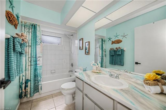 5831 Samoa DR, Bokeelia, FL 33922