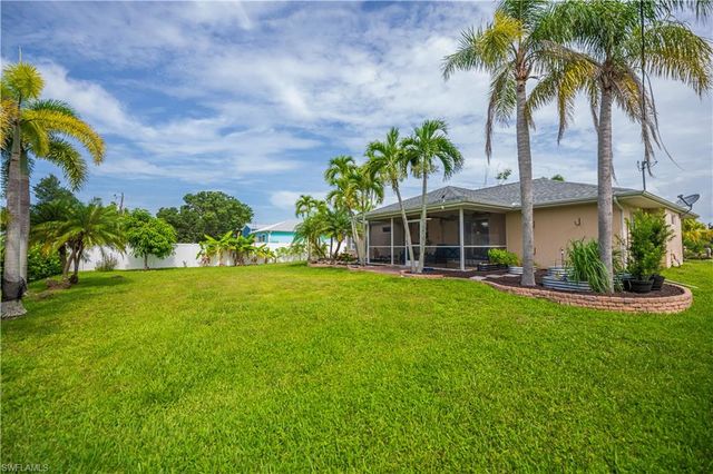 5831 Samoa DR, Bokeelia, FL 33922