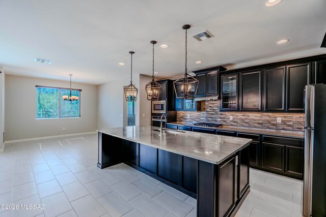 11777 N Silverscape Drive, Tucson, AZ 85737