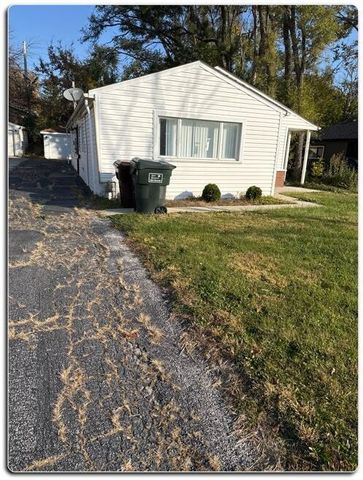 2810 Lexington Drive, Hazel Crest, IL 60429