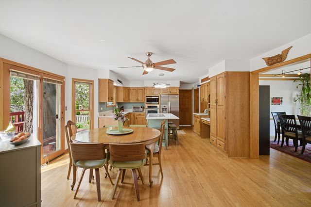 1300 Somerset Avenue, Deerfield, IL 60015