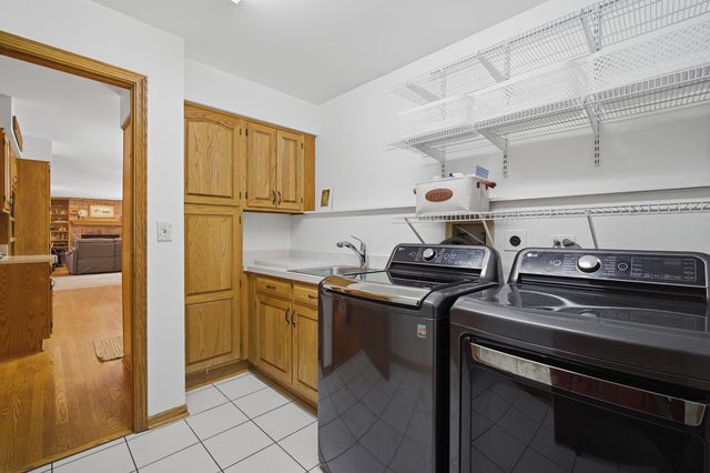 1300 Somerset Avenue, Deerfield, IL 60015