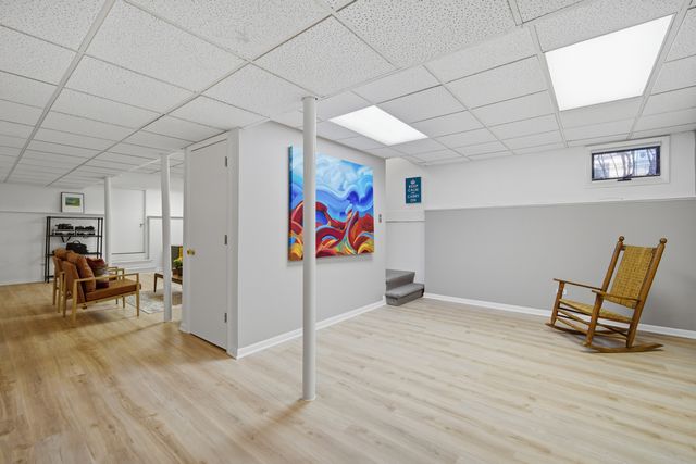 1300 Somerset Avenue, Deerfield, IL 60015