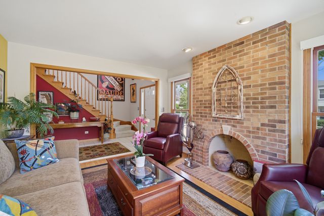 1300 Somerset Avenue, Deerfield, IL 60015
