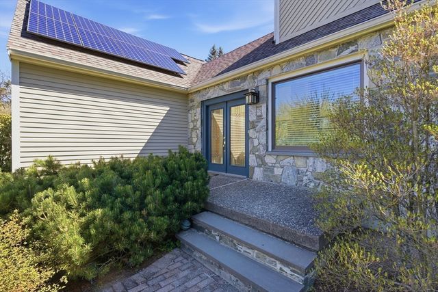 641 Salem End Road, Framingham, MA 01701