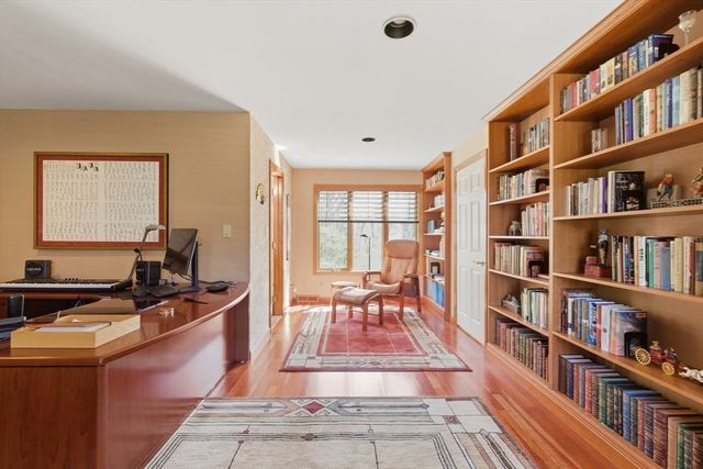 641 Salem End Road, Framingham, MA 01701