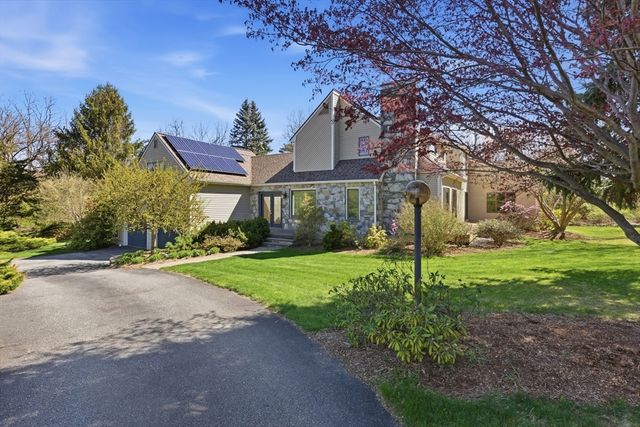 641 Salem End Road, Framingham, MA 01701