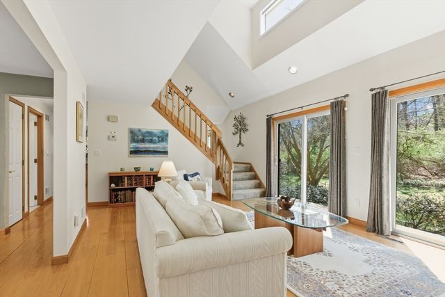 641 Salem End Road, Framingham, MA 01701