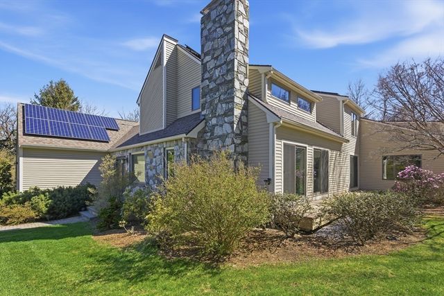 641 Salem End Road, Framingham, MA 01701