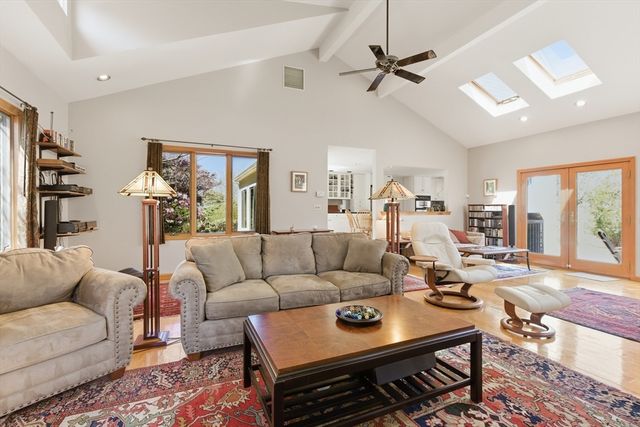 641 Salem End Road, Framingham, MA 01701