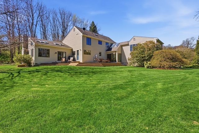 641 Salem End Road, Framingham, MA 01701