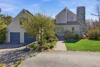 641 Salem End Road, Framingham, MA 01701