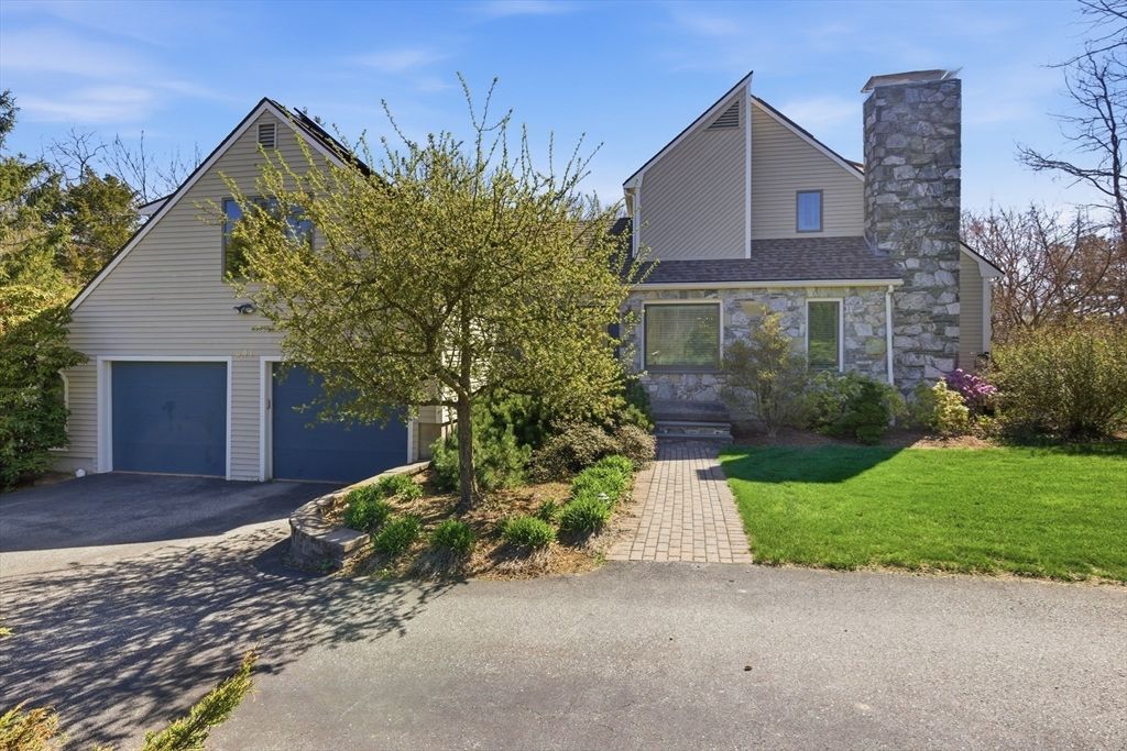 641 Salem End Road, Framingham, MA 01701