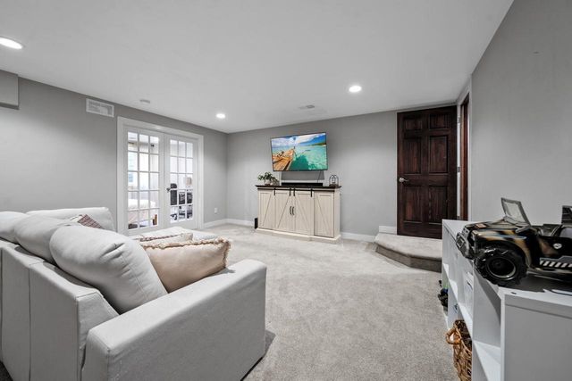 1823 NATION COURT, Neenah, WI 54956