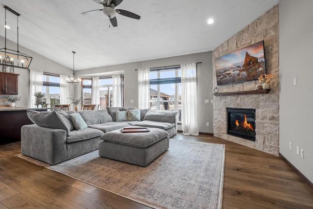 1823 NATION COURT, Neenah, WI 54956