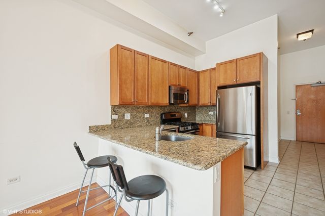 8 W Monroe Street 902, Chicago, IL 60603