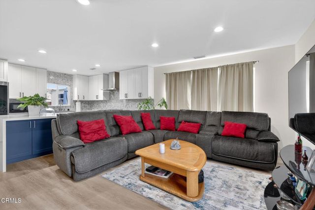 2377 Fitzgerald Road, Simi Valley, CA 93065