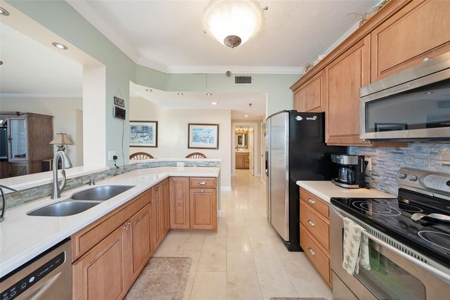 7984 SAILBOAT KEY BOULEVARD S 401, South Pasadena, FL 33707