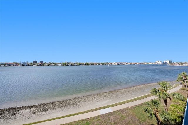 7984 SAILBOAT KEY BOULEVARD S 401, South Pasadena, FL 33707