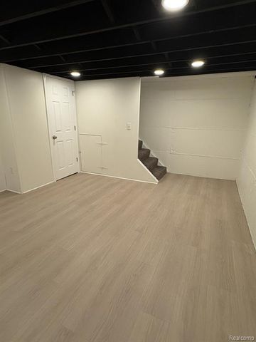 655 N Eton Street, Birmingham, MI 48009