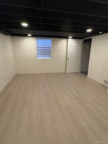 655 N Eton Street, Birmingham, MI 48009