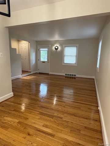 655 N Eton Street, Birmingham, MI 48009