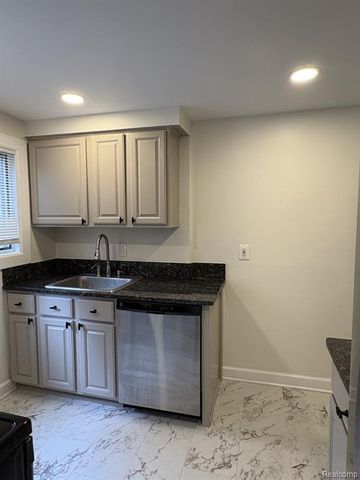 655 N Eton Street, Birmingham, MI 48009