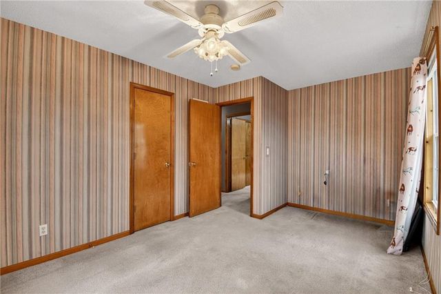 2304 Valley View W Drive, Pleasant Hill, MO 64080