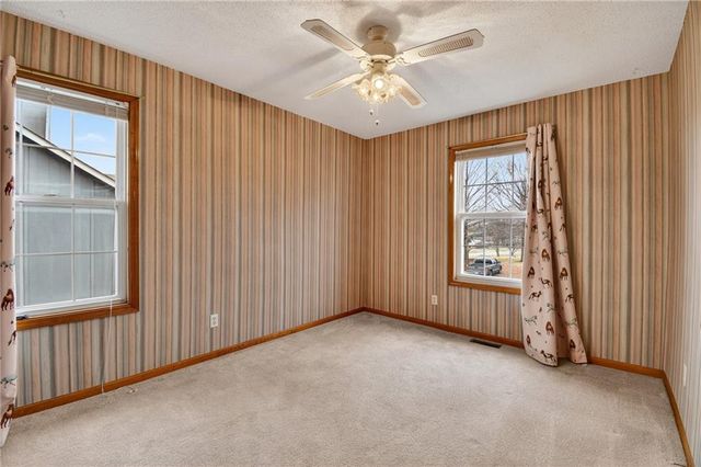 2304 Valley View W Drive, Pleasant Hill, MO 64080