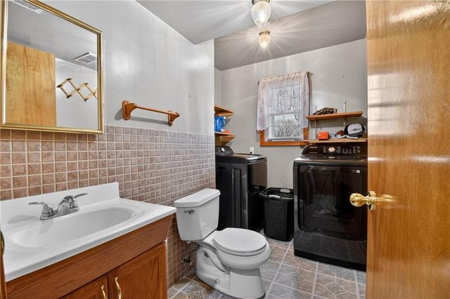 2304 Valley View W Drive, Pleasant Hill, MO 64080