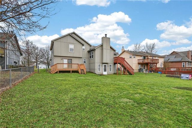2304 Valley View W Drive, Pleasant Hill, MO 64080