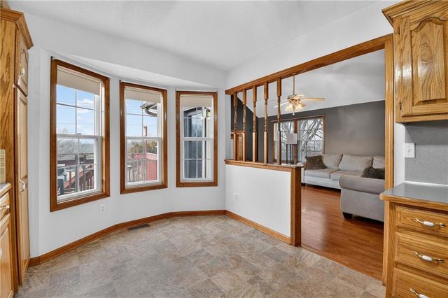 2304 Valley View W Drive, Pleasant Hill, MO 64080