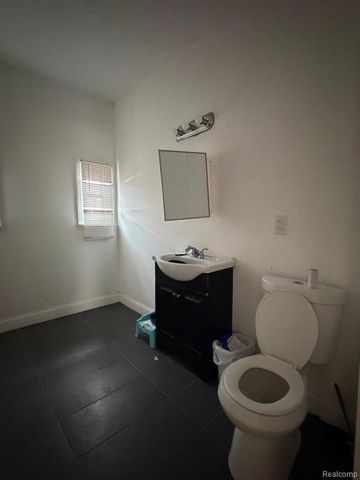 162 Puritan Street, Highland Park, MI 48203