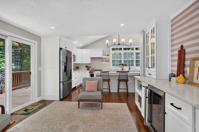18 Coolidge Cir, Northborough, MA 01532
