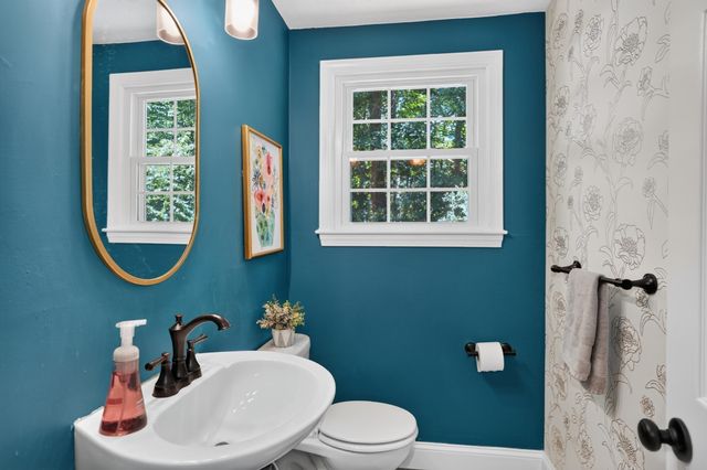 18 Coolidge Cir, Northborough, MA 01532