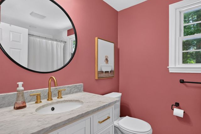 18 Coolidge Cir, Northborough, MA 01532