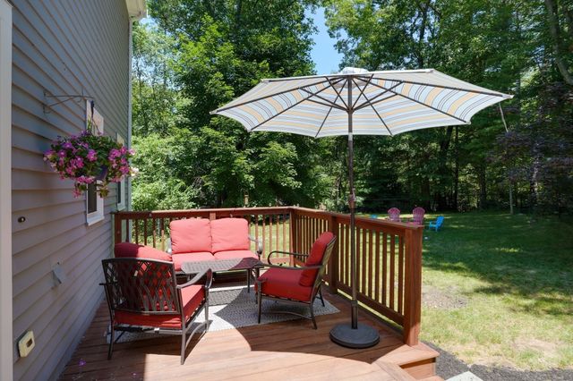 18 Coolidge Cir, Northborough, MA 01532