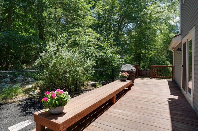18 Coolidge Cir, Northborough, MA 01532