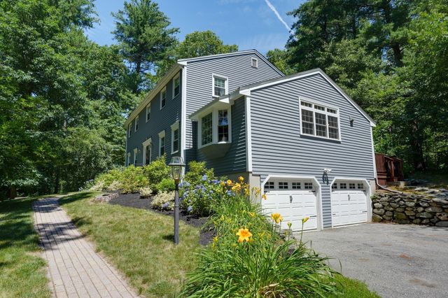 18 Coolidge Cir, Northborough, MA 01532