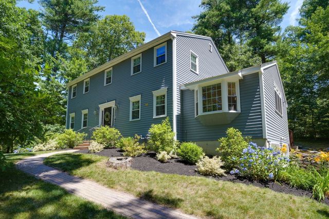 18 Coolidge Cir, Northborough, MA 01532