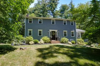 18 Coolidge Cir, Northborough, MA 01532