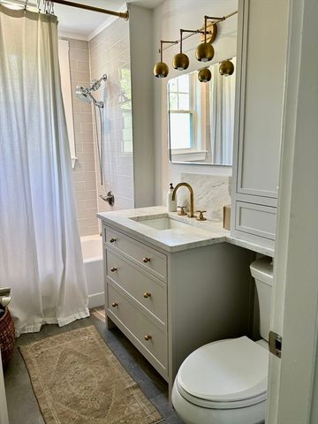 29 West St, Abington, MA 02351