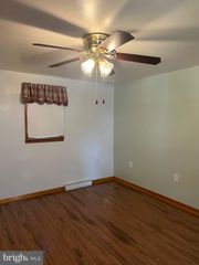 1595 ROCK CLIFF DR, Martinsburg, WV 25401