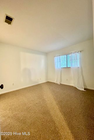 4451 Holly Tree Road, Wilmington, NC 28412