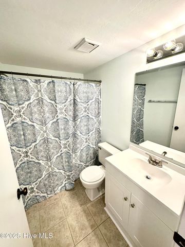 4451 Holly Tree Road, Wilmington, NC 28412