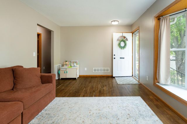 5248 Camden Avenue N, Minneapolis, MN 55430
