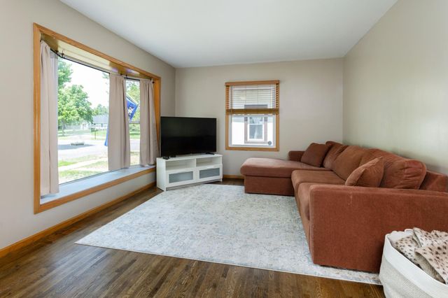 5248 Camden Avenue N, Minneapolis, MN 55430