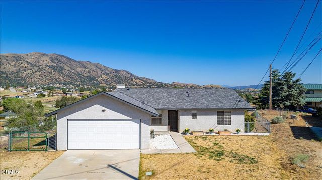 20601 Ridgecrest Drive, Tehachapi, CA 93561