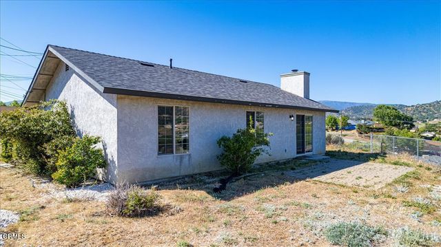 20601 Ridgecrest Drive, Tehachapi, CA 93561