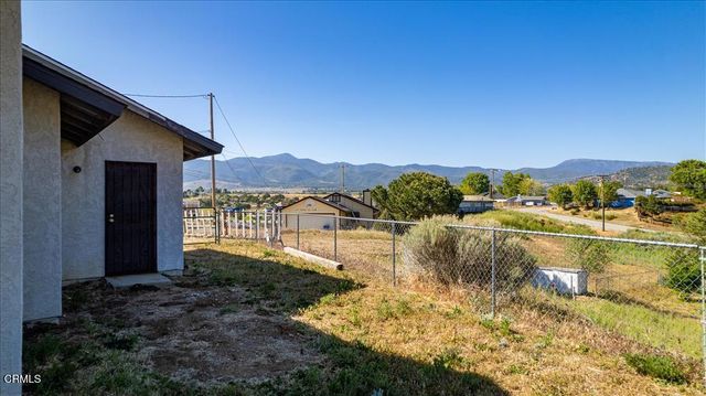 20601 Ridgecrest Drive, Tehachapi, CA 93561